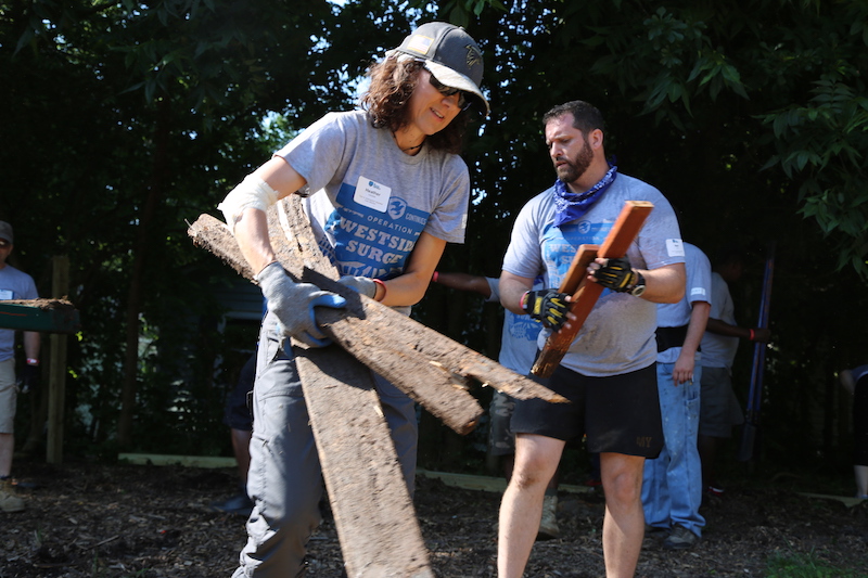 Veteran Heather Cereste volunteering at Mass Deployment with The Mission Continues